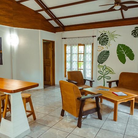 Pura Vida Vegana Cahuita Exterior foto
