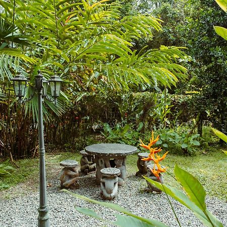 Pura Vida Vegana Cahuita Exterior foto