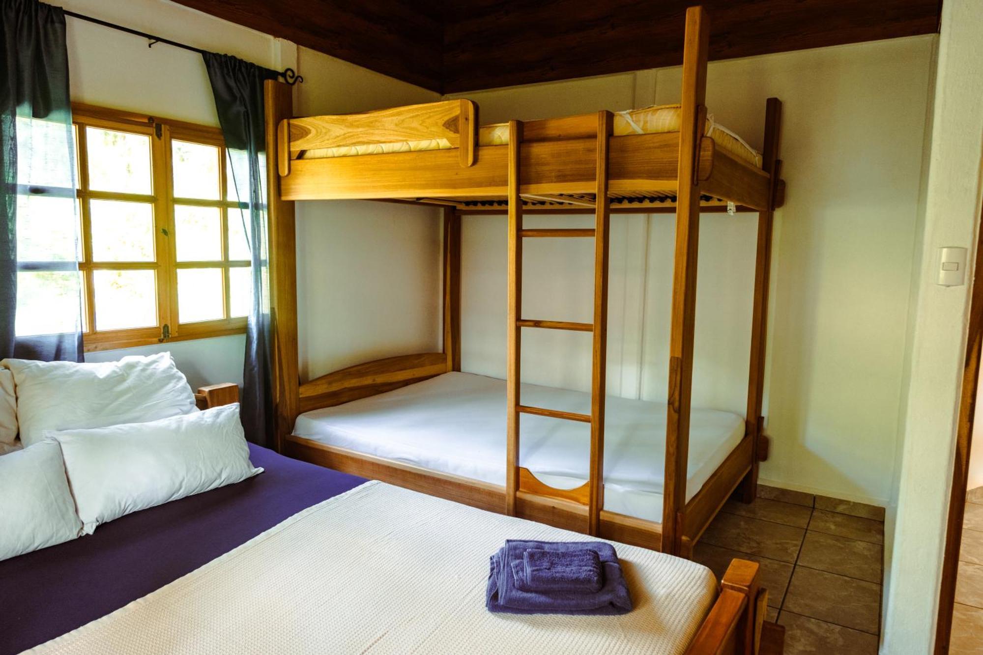 Pura Vida Vegana Cahuita Exterior foto